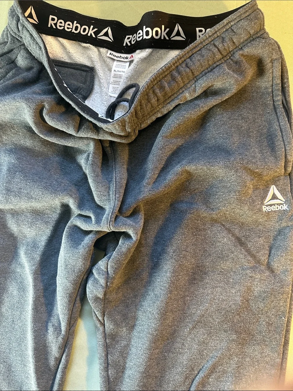 Reebok Men's Dark Gray Athletic Jogger Sweatpants